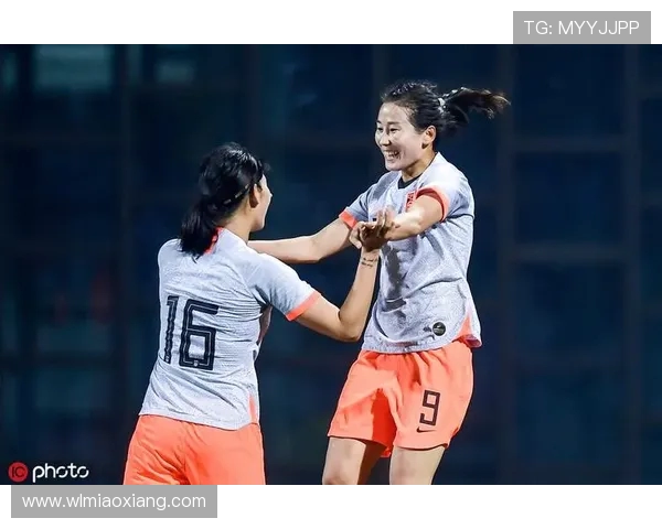 杨丽专访：从青涩少女到网球明星的成长之路与心路历程