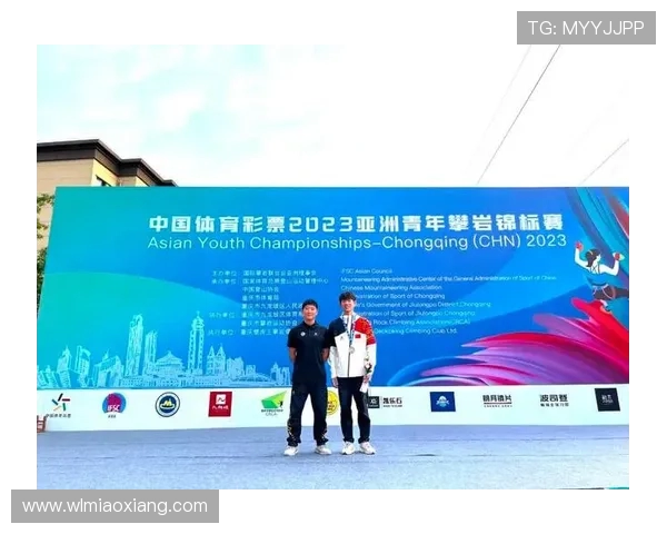 重庆攀岩队在全国攀岩技术排行榜中荣获第八名的佳绩引发关注