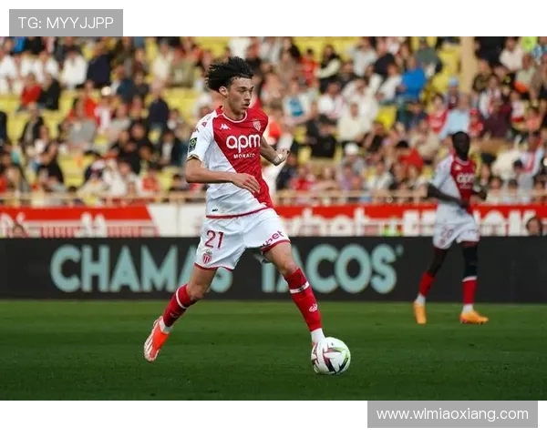 马赛与摩纳哥激战成焦点 谁能在法甲赛场上占据上风 马赛与摩纳哥激战成焦点 谁能在法甲赛场上占据上风