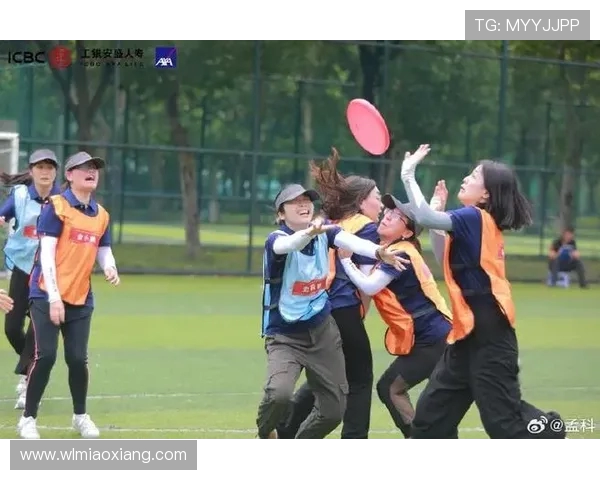 飞盘盛宴:深入成都飞盘队的训练与团队精神探秘 飞盘盛宴:深入成都飞盘队的训练与团队精神探秘